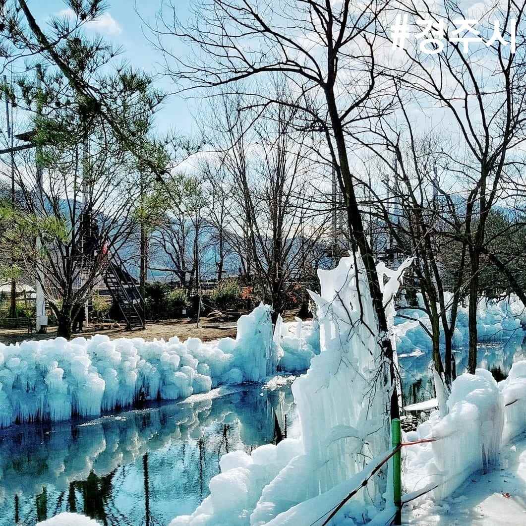 272315819 227647439564305 6504072261298039907 n 1 Chèo thuyền trên hồ băng tại Gyeongju
