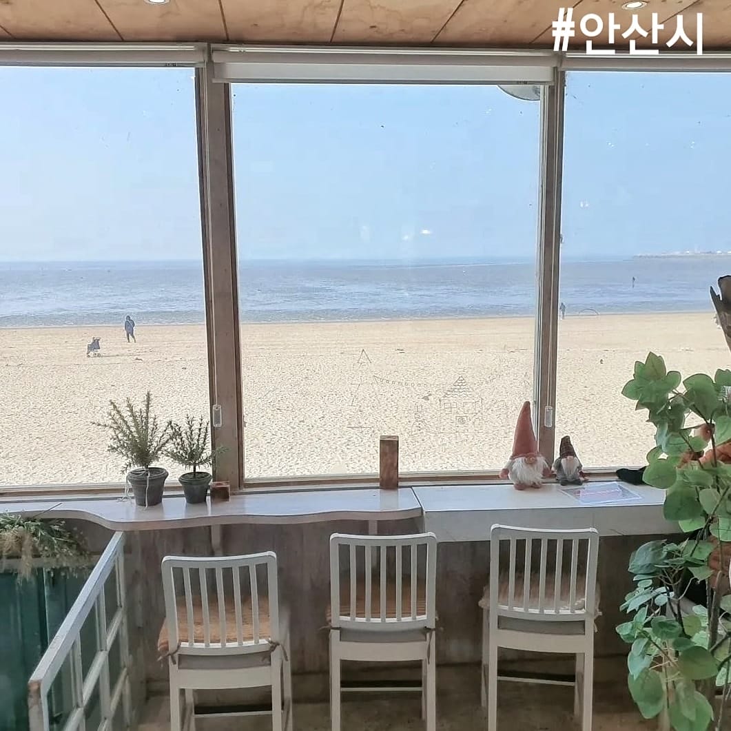 273635142 239538015041914 6641910909860869607 n Honey Beach quán cafe nhỏ nhỏ xinh xinh view biển tại 대부도
