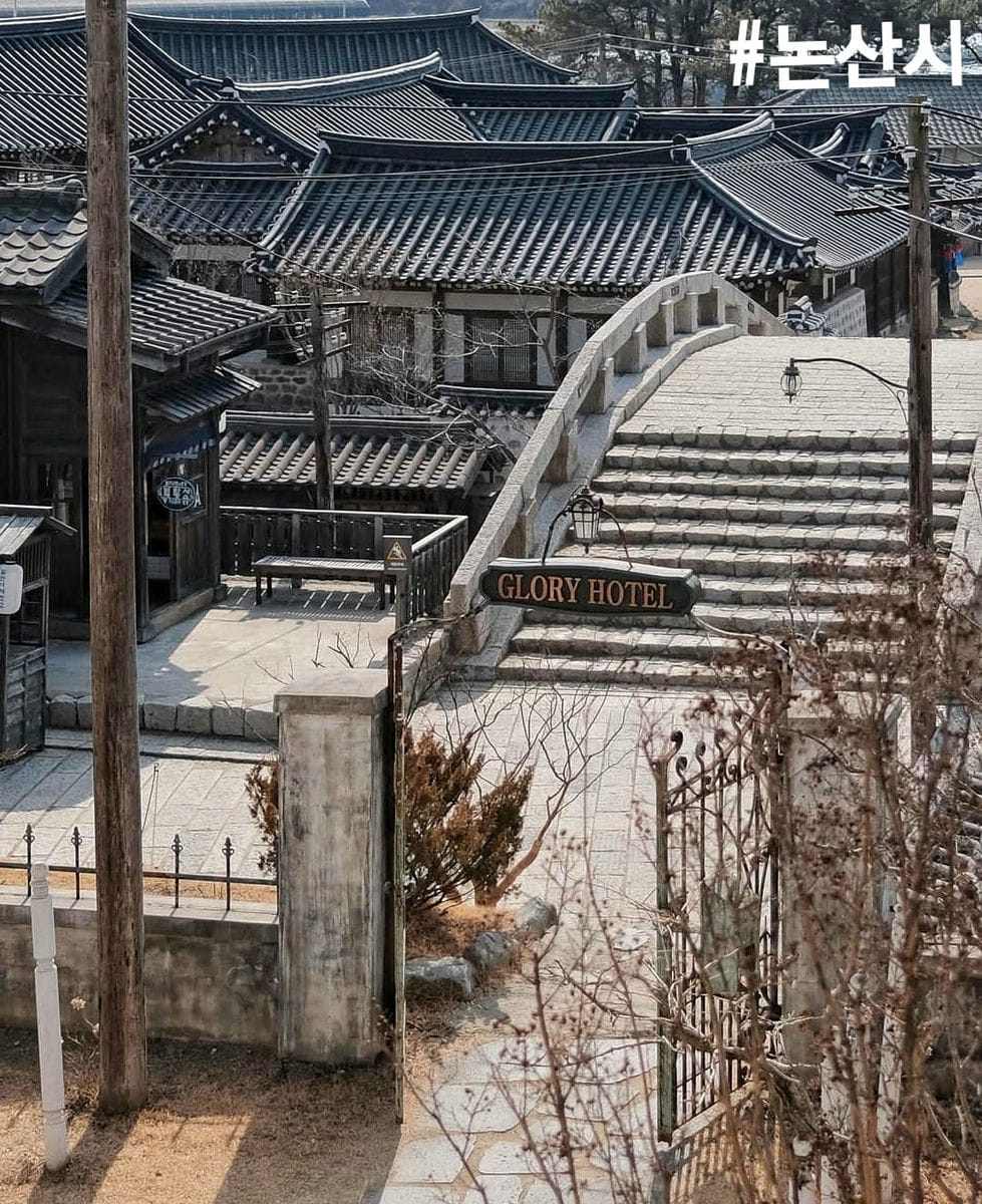 274639031 249216104074105 3949108319146799233 n 1 Phim trường Sunshine Studio tại Nonsan-si