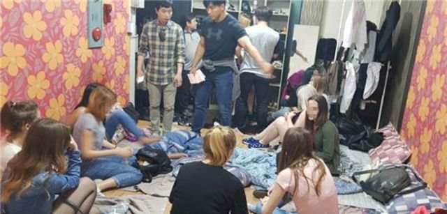 Thống kê tình hình lưu trú của người nước ngoài tại Hàn Quốc và các chính sách giảm bất hợp pháp của chính phủ Hàn Quốc 1 6c4d0b57c2f1474fa129bd27b7e6a4a9 Thống kê tình hình lưu trú của người nước ngoài tại Hàn Quốc và các chính sách giảm bất hợp pháp của chính phủ Hàn Quốc