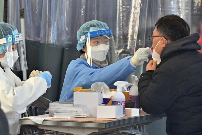 Hàn Quốc hướng dẫn các nước đang phát triển tự sản xuất vaccine COVID-19 1 Chú thích ảnh