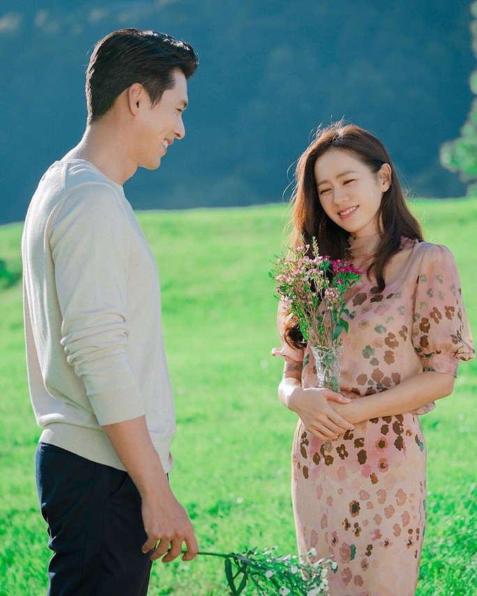 Hyun Bin - Son Ye Jin: Từ phim giả đến sắp đám cưới thật - Ảnh 1.