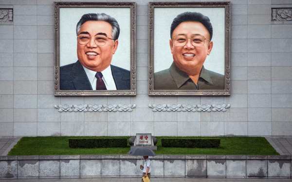 Triều Tiên cấm người dân cười trong 11 ngày tưởng niệm cố lãnh đạo Kim Jong Il - Hình 1